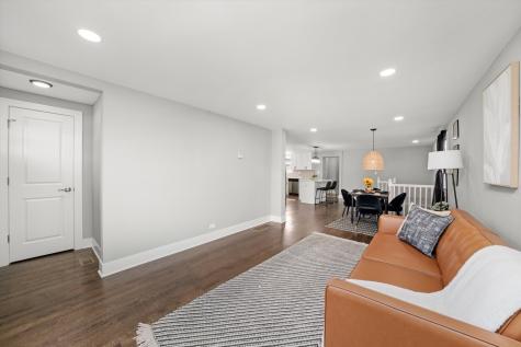819 East 98th Place Chicago IL 60628