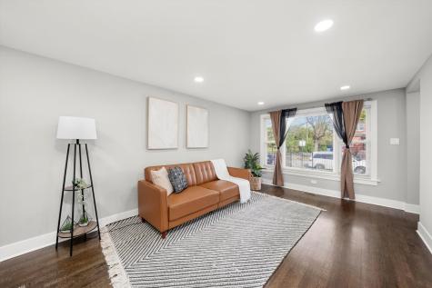 819 East 98th Place Chicago IL 60628