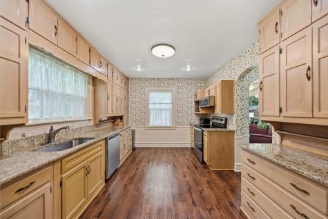 762 South Greenwood Avenue Kankakee IL 60901