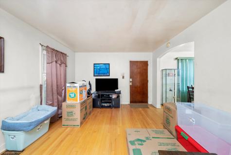 429 Geneva Avenue Bellwood IL 60104