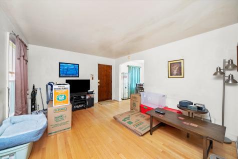 429 Geneva Avenue Bellwood IL 60104