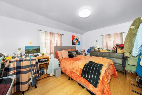 429 Geneva Avenue Bellwood IL 60104