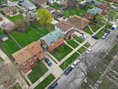 429 Geneva Avenue Bellwood IL 60104