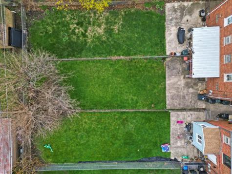 429 Geneva Avenue Bellwood IL 60104