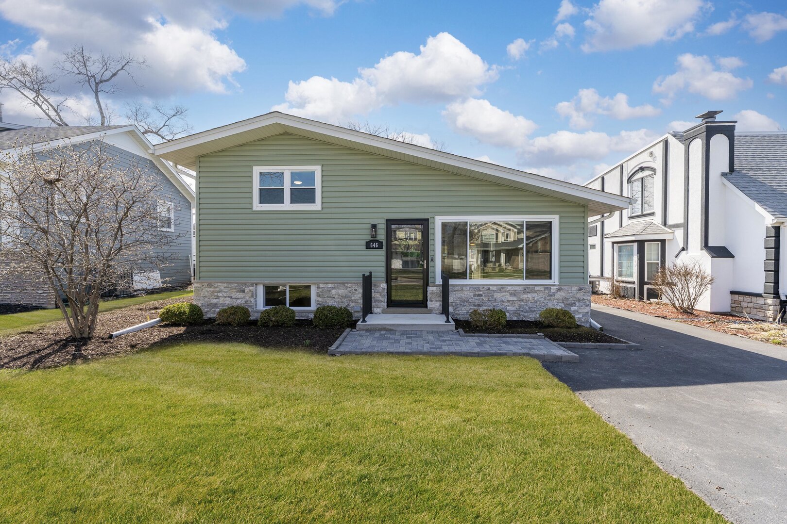 646 West Babcock Avenue Elmhurst IL 60126