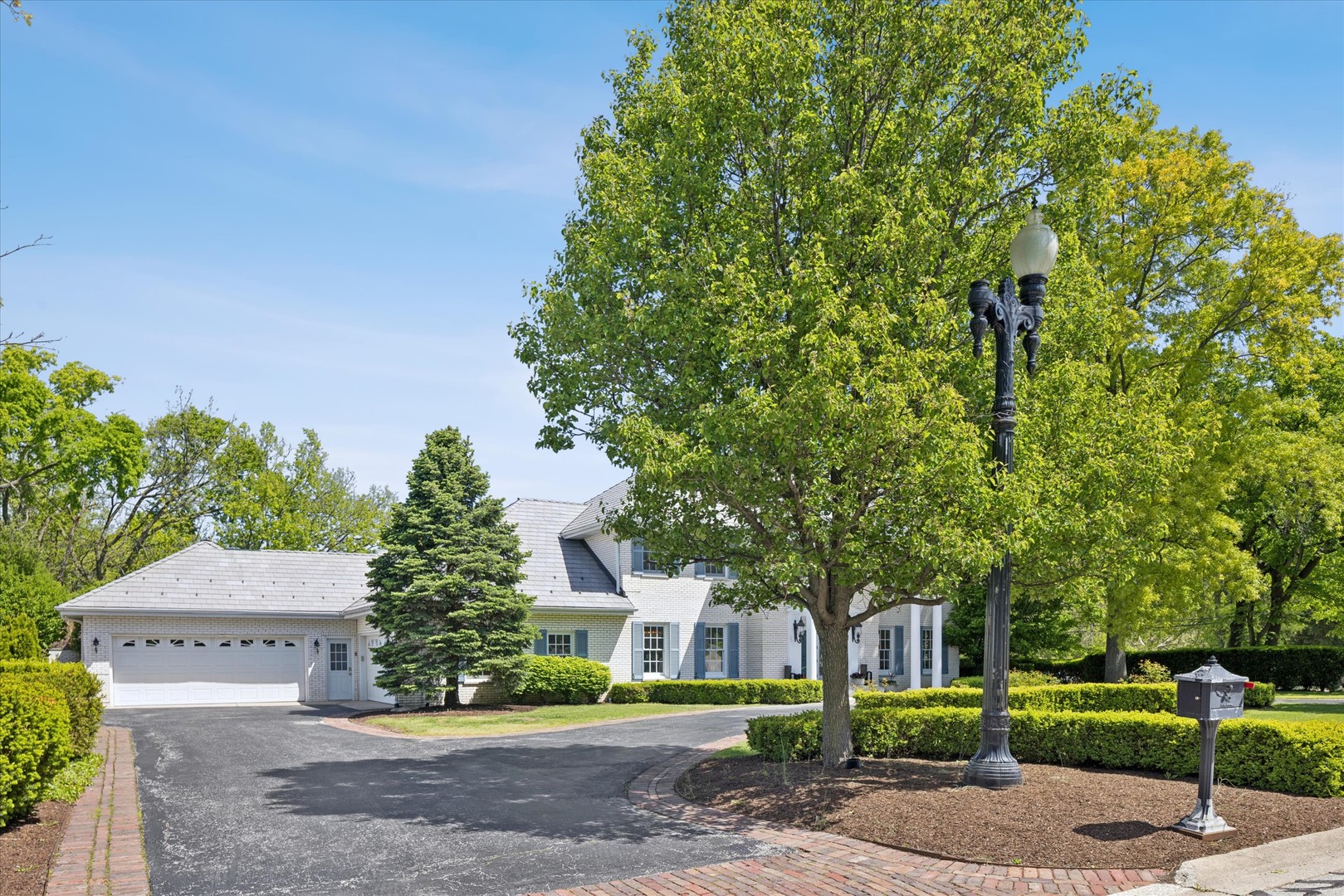 1 Charleston Road Hinsdale IL 60521