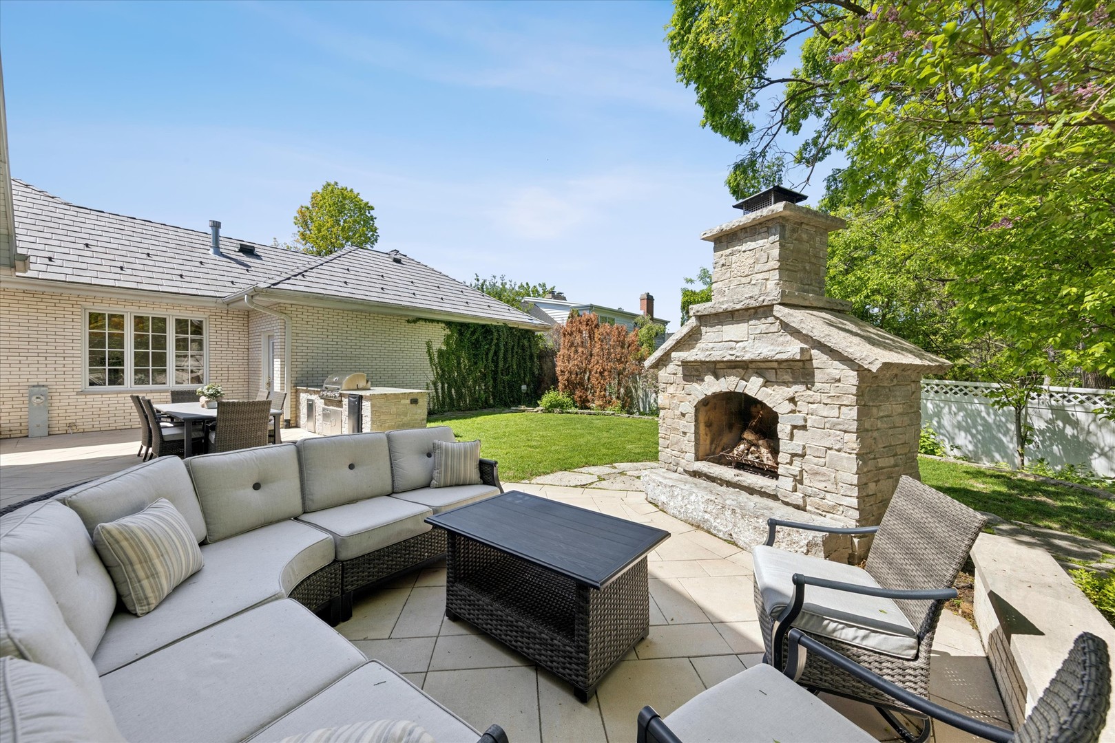 1 Charleston Road Hinsdale IL 60521