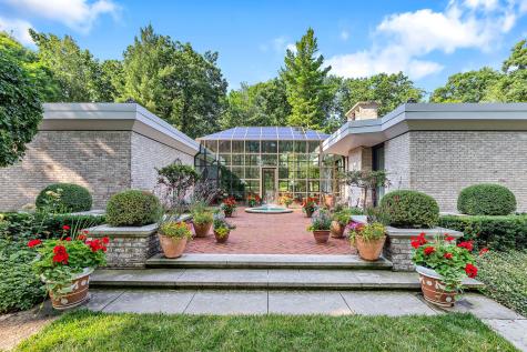 240 Shore Acres Circle Lake Bluff IL 60044