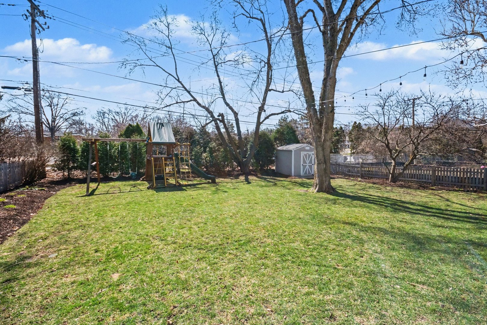 923 Oxford Road Glen Ellyn IL 60137
