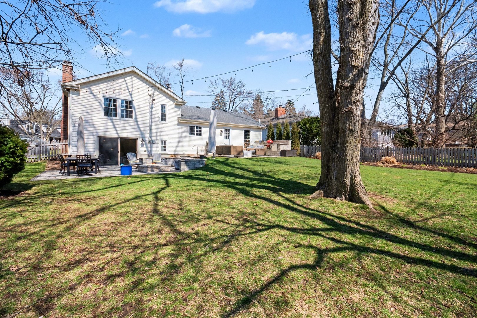 923 Oxford Road Glen Ellyn IL 60137
