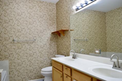 1126 North Oakwood Drive Fox Lake IL 60020