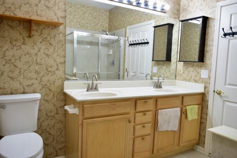 1126 North Oakwood Drive Fox Lake IL 60020