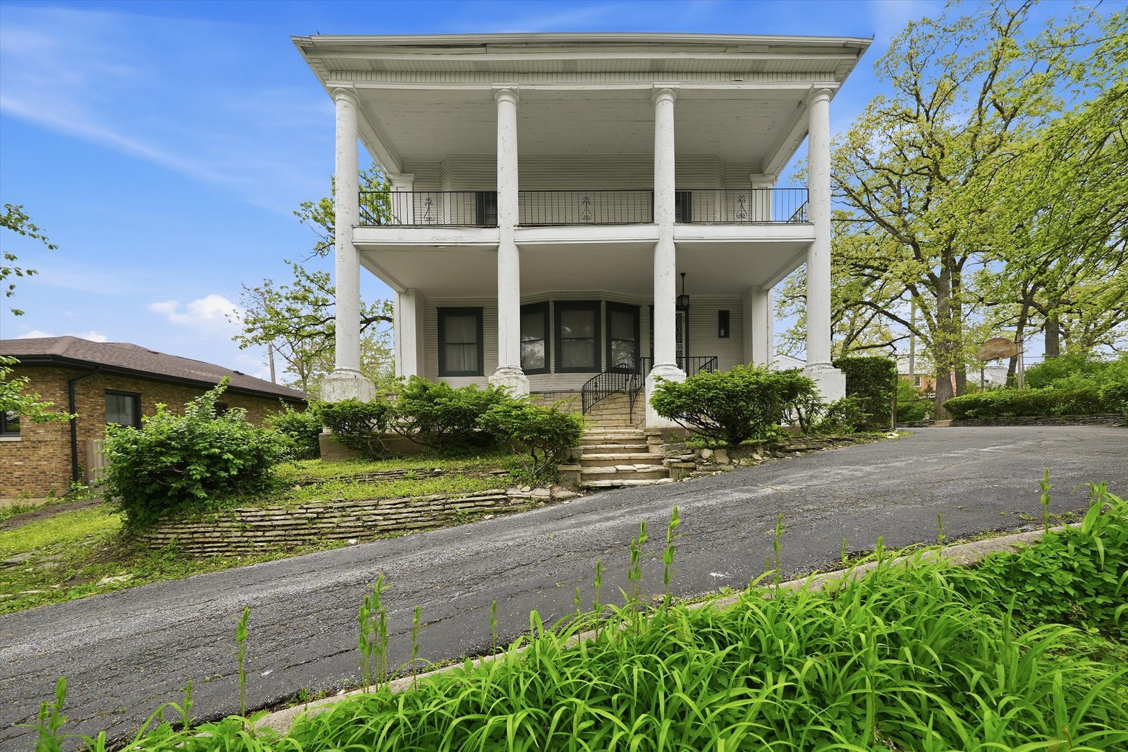 10628 South Longwood Drive Chicago IL 60643