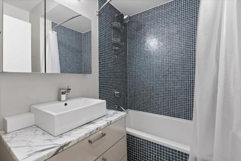 2002 West Ohio Street Chicago IL 60612