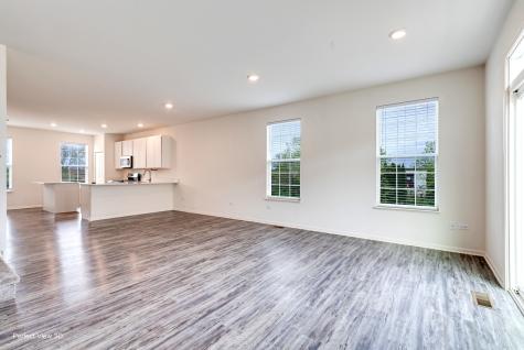 195 Lakeshore Drive Oswego IL 60543