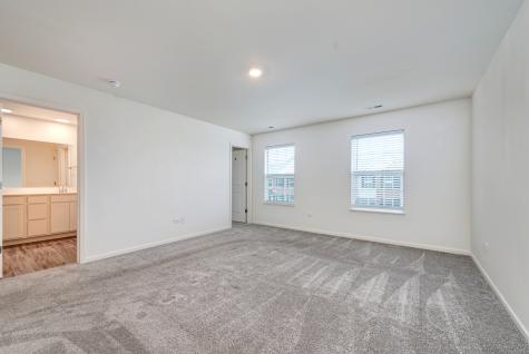 195 Lakeshore Drive Oswego IL 60543