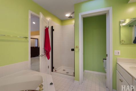 1121 Williamsburg Circle Grayslake IL 60030
