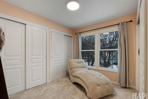 1121 Williamsburg Circle Grayslake IL 60030