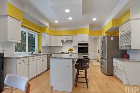 1121 Williamsburg Circle Grayslake IL 60030