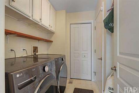 1121 Williamsburg Circle Grayslake IL 60030