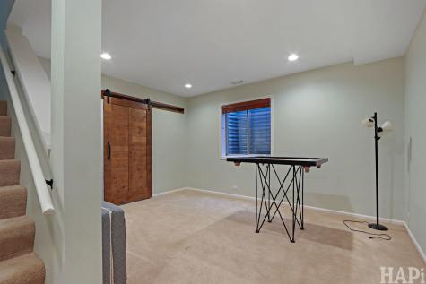 1121 Williamsburg Circle Grayslake IL 60030