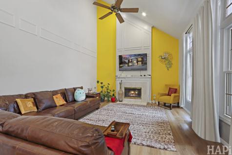 1121 Williamsburg Circle Grayslake IL 60030