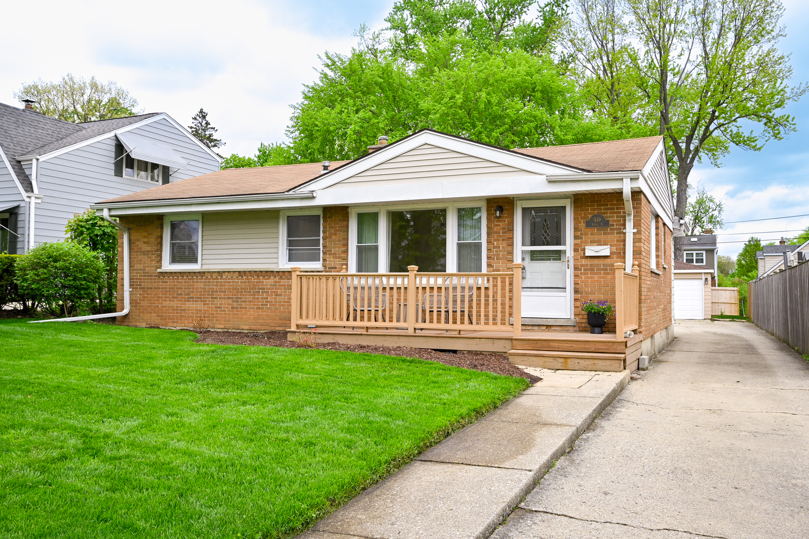 449 West Verret Street Elmhurst IL 60126
