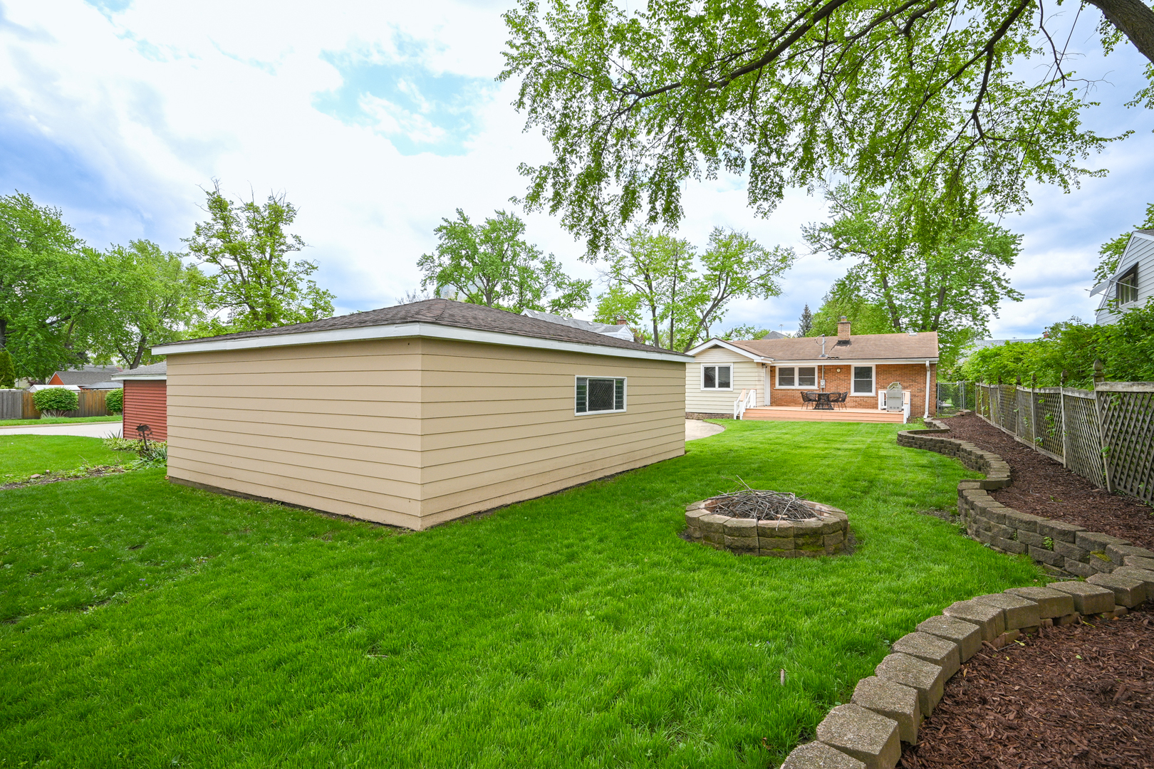 449 West Verret Street Elmhurst IL 60126