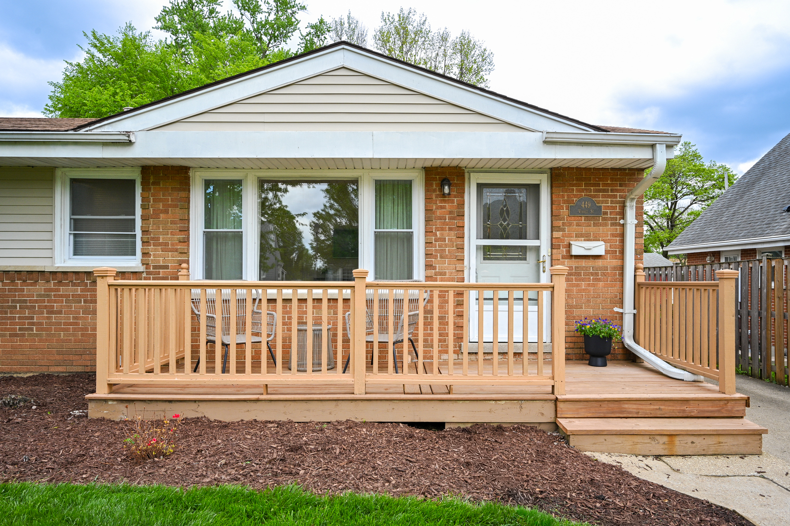 449 West Verret Street Elmhurst IL 60126