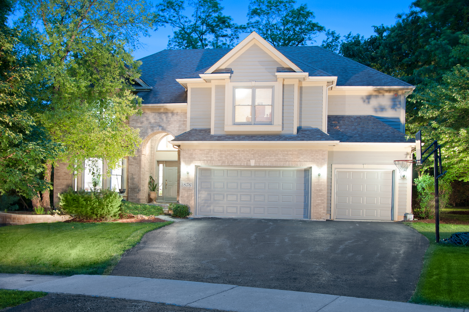 876 Hampstead Court Barrington IL 60010