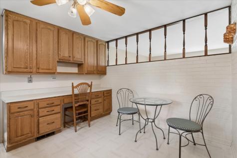 1332 West Weathersfield Way Schaumburg IL 60193