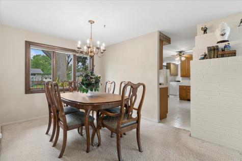 1332 West Weathersfield Way Schaumburg IL 60193