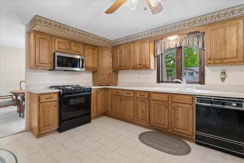 1332 West Weathersfield Way Schaumburg IL 60193