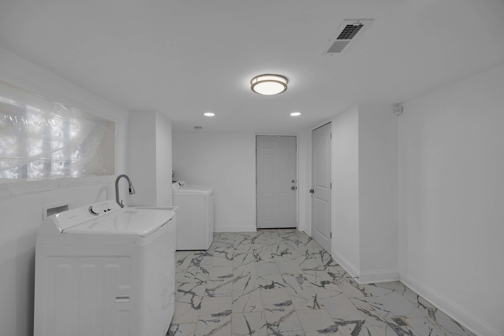 8250 South Rhodes Avenue Chicago IL 60619