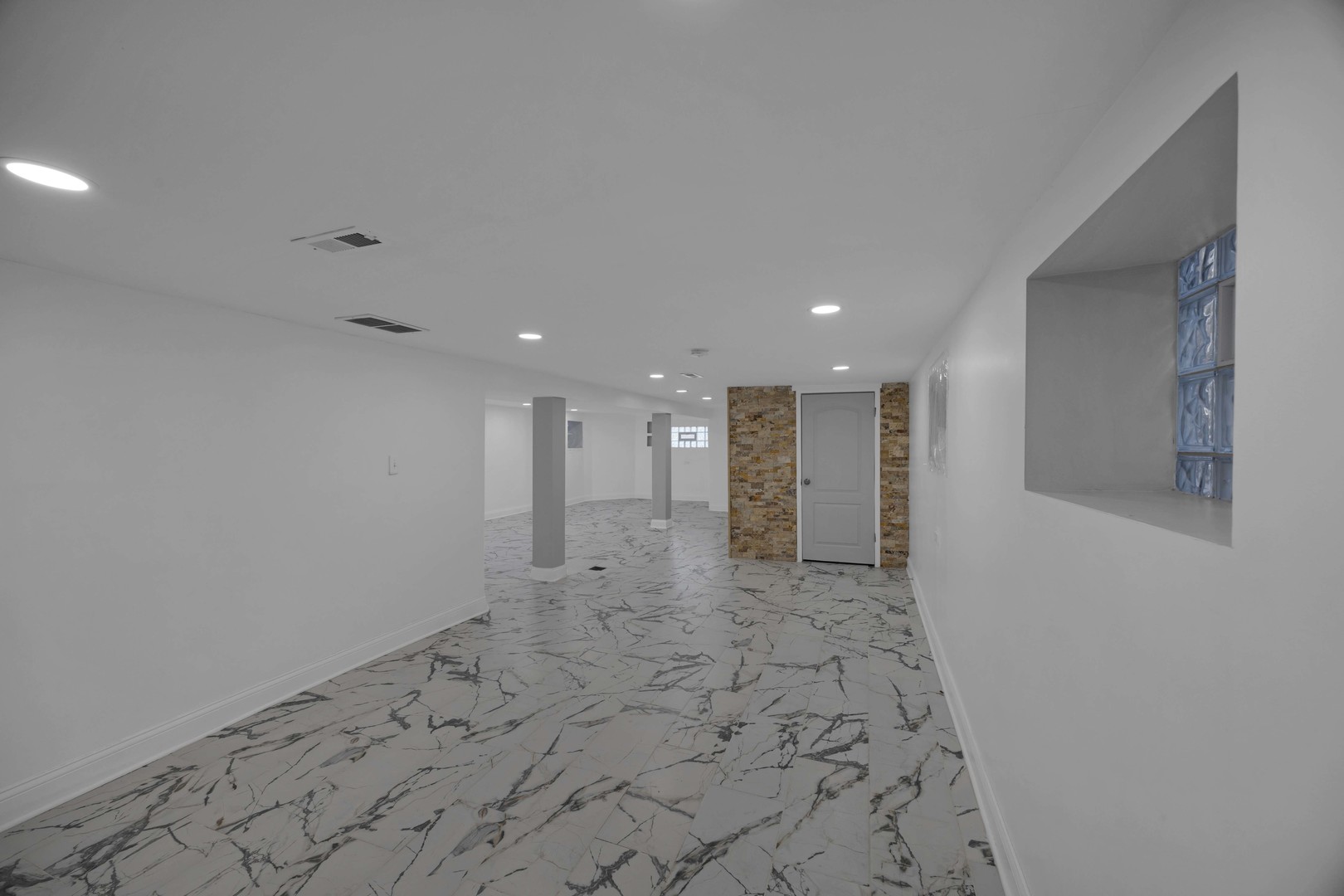 8250 South Rhodes Avenue Chicago IL 60619