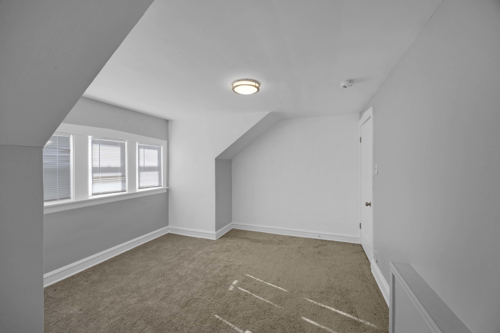 8250 South Rhodes Avenue Chicago IL 60619