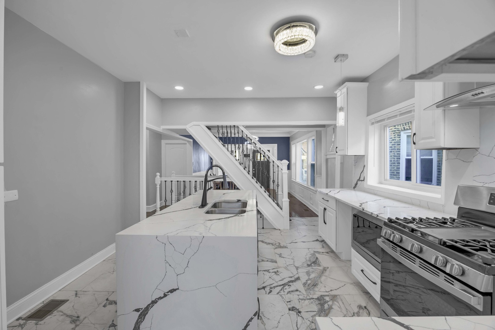 8250 South Rhodes Avenue Chicago IL 60619