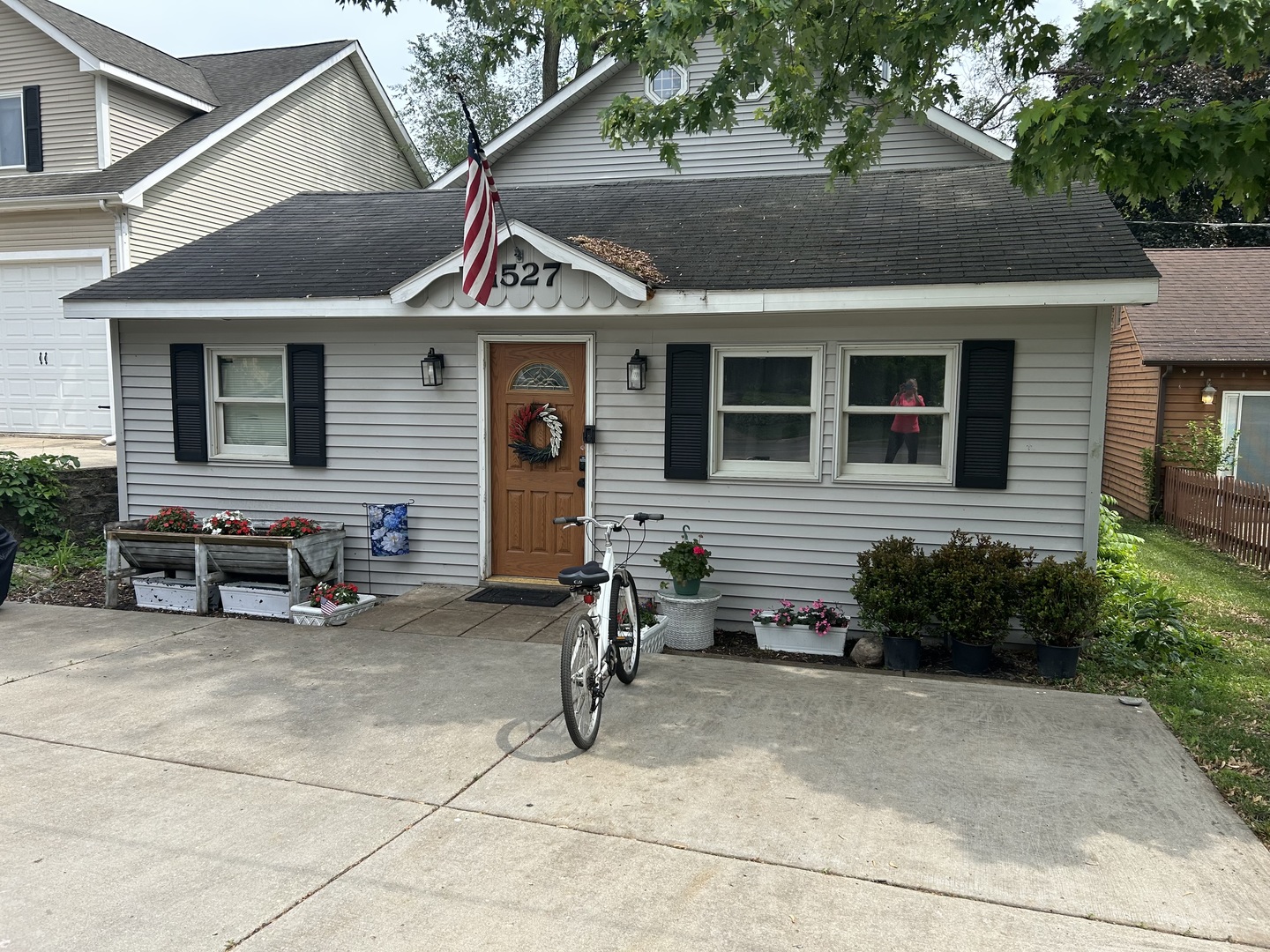 1527 North Harrison Street Algonquin IL 60102