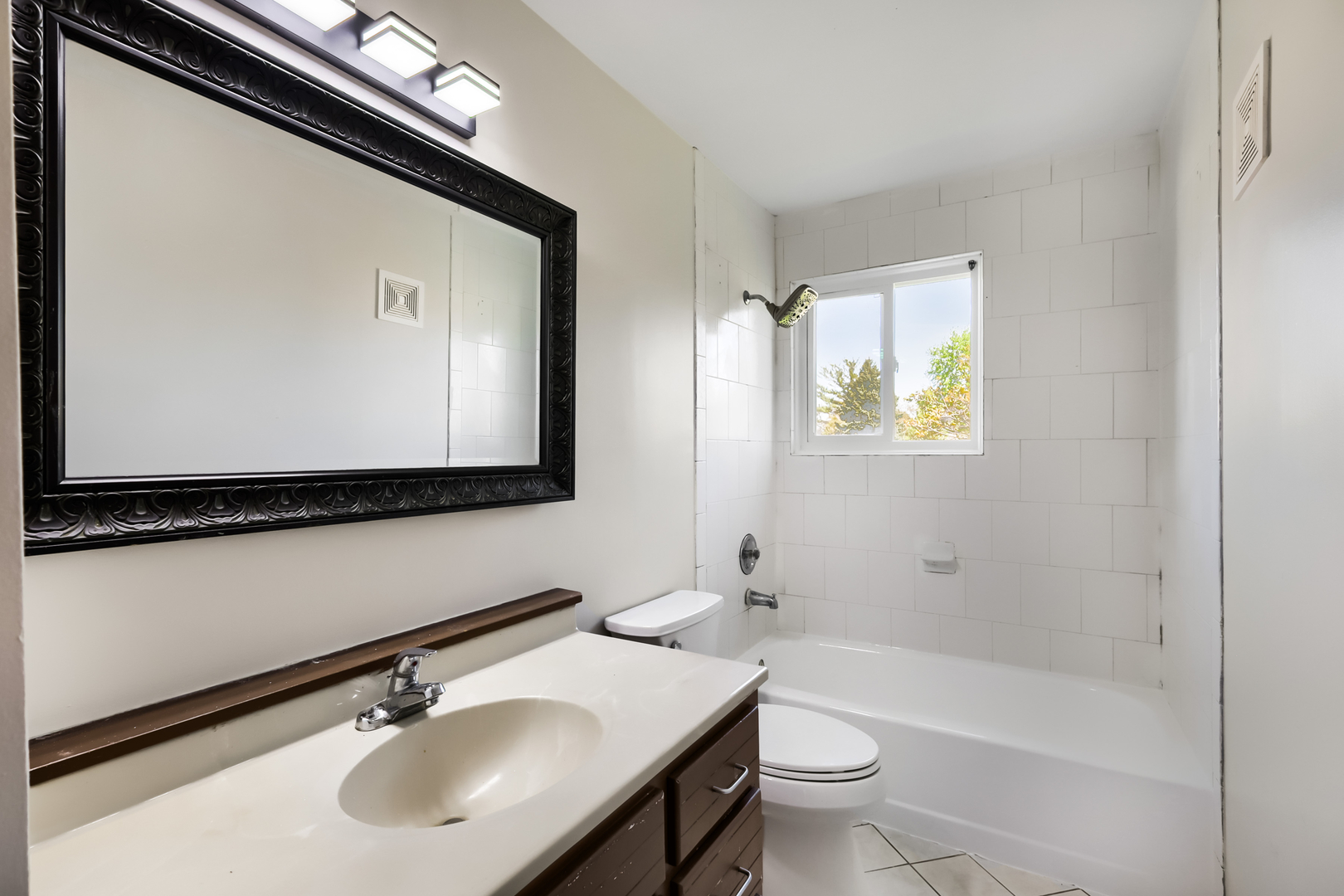 2474 Sunlight Court Aurora IL 60502