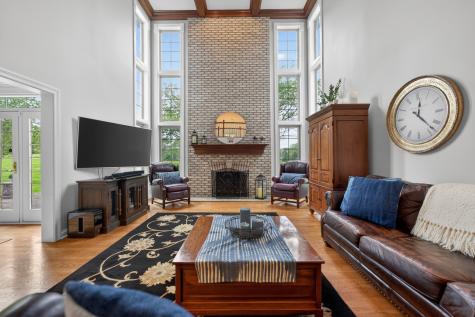 38W535 Golfview Court St. Charles IL 60175