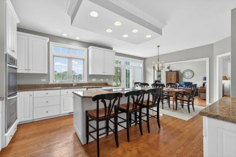 38W535 Golfview Court St. Charles IL 60175