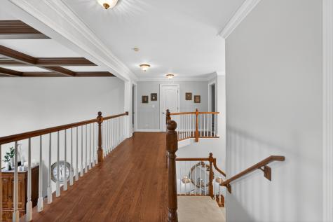 38W535 Golfview Court St. Charles IL 60175