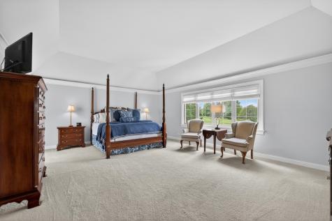 38W535 Golfview Court St. Charles IL 60175