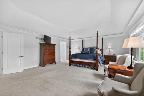 38W535 Golfview Court St. Charles IL 60175