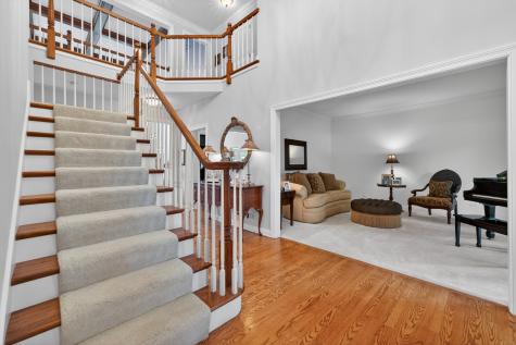 38W535 Golfview Court St. Charles IL 60175