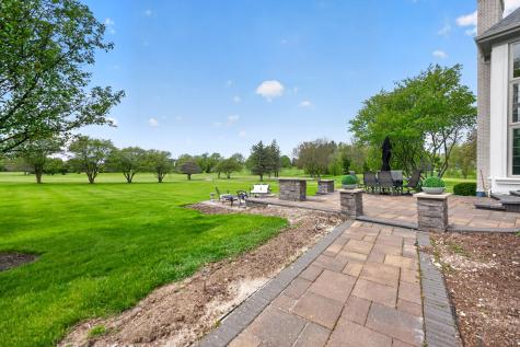 38W535 Golfview Court St. Charles IL 60175