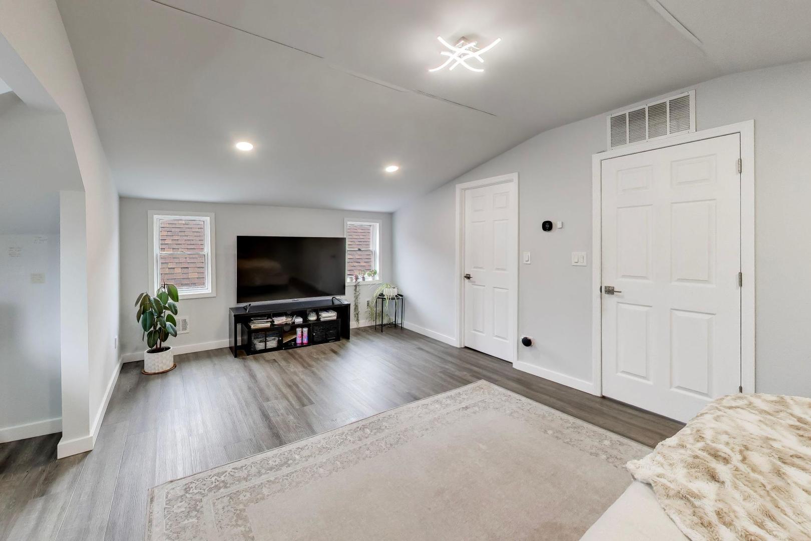 4220 North Marmora Avenue Chicago IL 60634