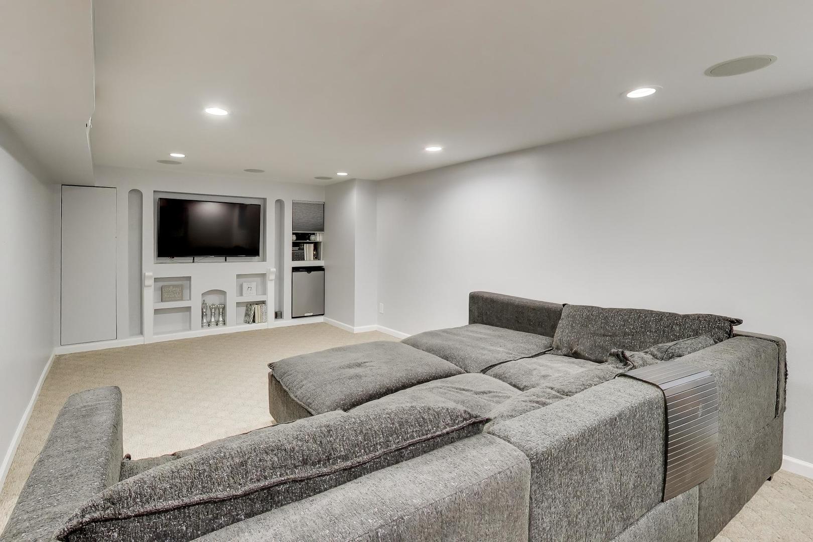 4220 North Marmora Avenue Chicago IL 60634