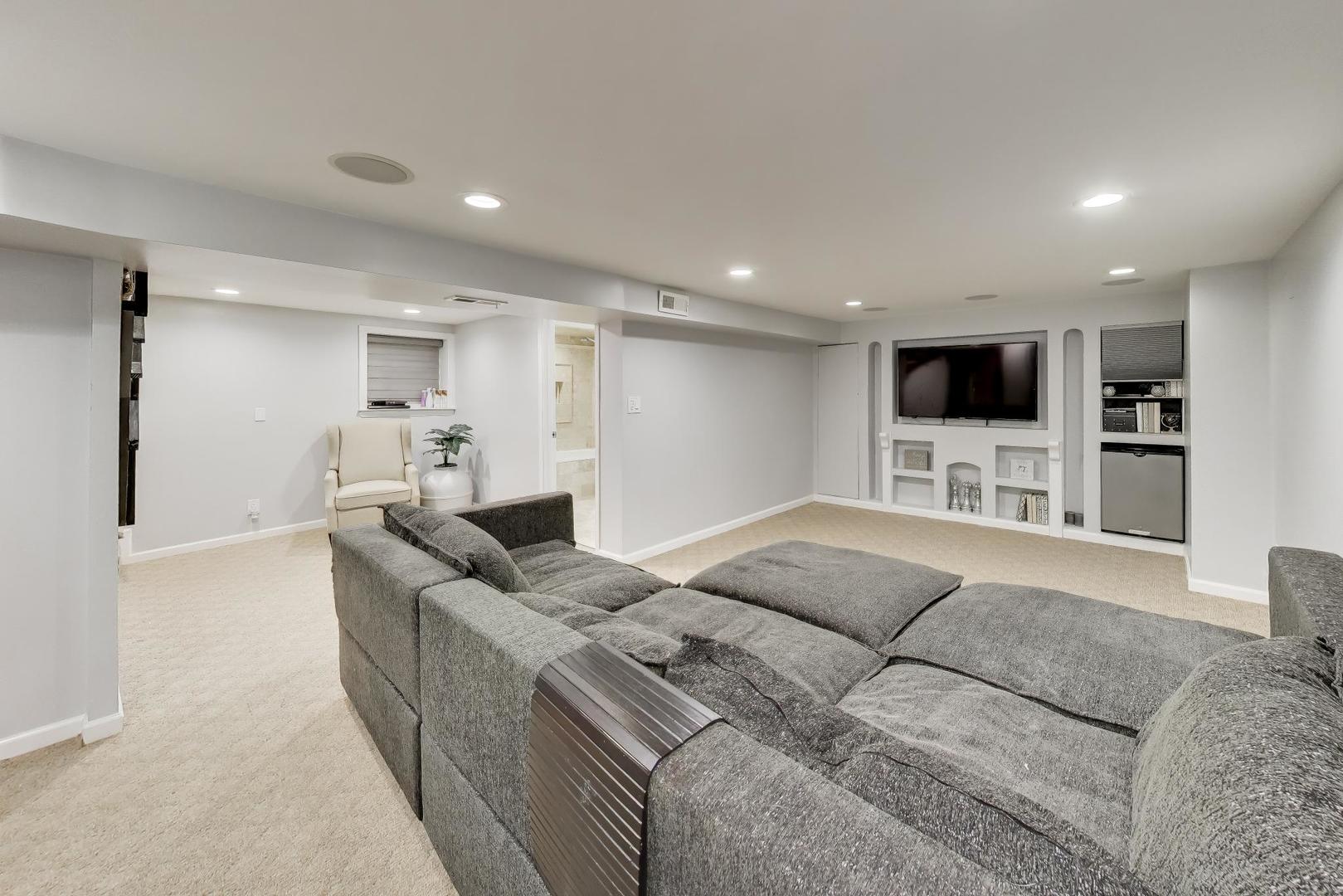 4220 North Marmora Avenue Chicago IL 60634