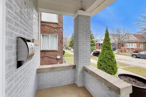 4220 North Marmora Avenue Chicago IL 60634